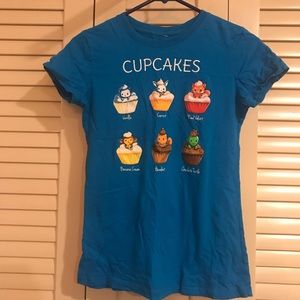 Animal Cupcake Fitted T-Shirt Size M